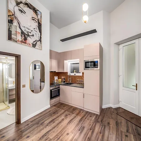 Lägenhet Kalvin District By Stn *