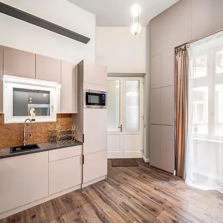 Kalvin District By Stn Lägenhet *