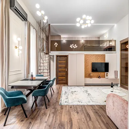 Kalvin District By Stn Budapest