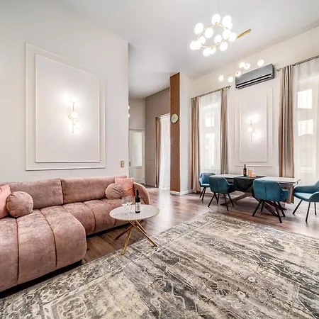 Kalvin District By Stn Budapest