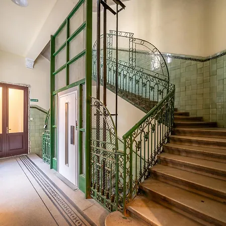 Kalvin District By Stn شقة