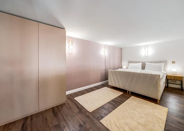 Kalvin District By Stn *